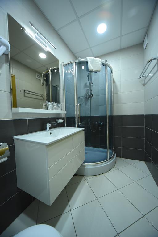 Garni Uni Elita Lux Hotel Ni Eksteriør bilde